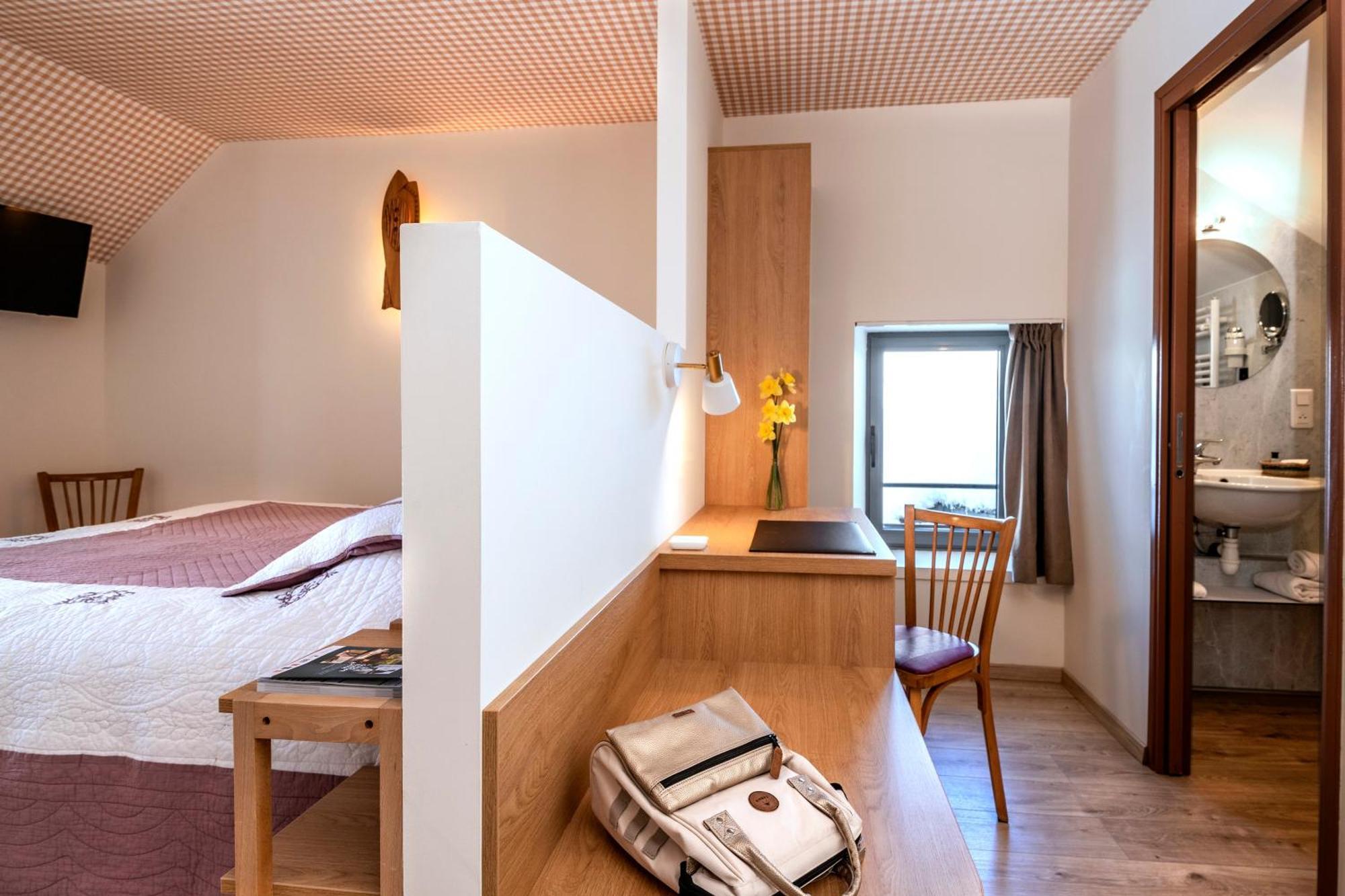Châteauneuf-de-Randon Hotel Restaurant De La Poste Et La Grange Detente, Espace Bien-Etre מראה חיצוני תמונה