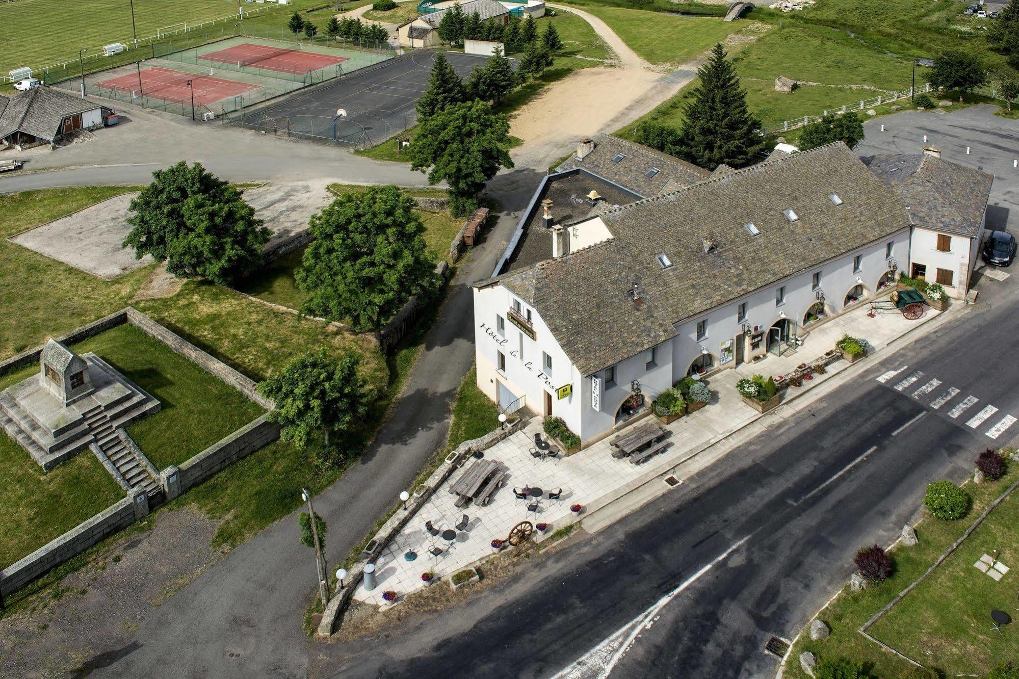 Châteauneuf-de-Randon Hotel Restaurant De La Poste Et La Grange Detente, Espace Bien-Etre מראה חיצוני תמונה